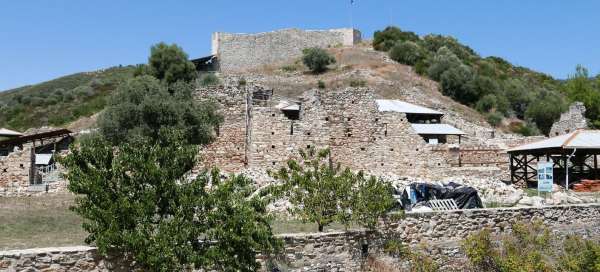 Las ruinas del monasterio de Zygos