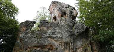 Un tour del castello rupestre di Svojkov