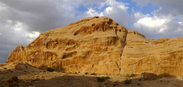 Oeste sobre Petra