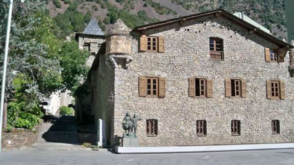 Casa de la Vall