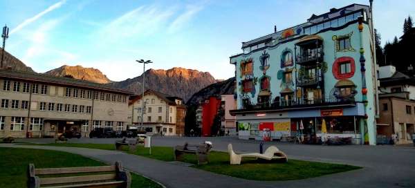 Une rencontre inattendue dans la station de montagne d'Arosa