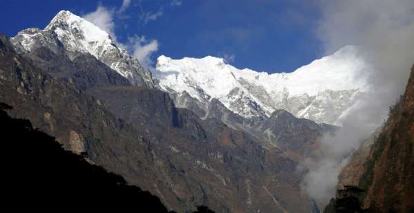 La primera vista del Himalaya de la caminata.