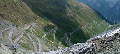 Самая высокая дорога проходит в Италии