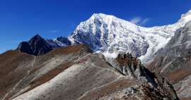 Descent from Kyangin Ri to Glacier Valley