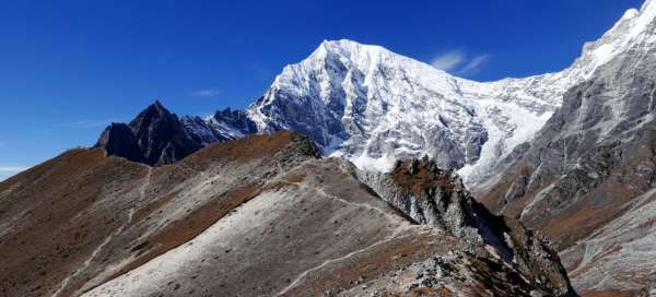 Afdaling van Kyangin Ri naar Glacier Valley