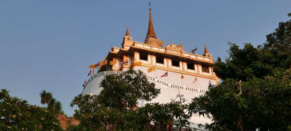 Wat Saket: Accommodaties