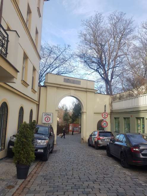 Portão de entrada para Stromovka