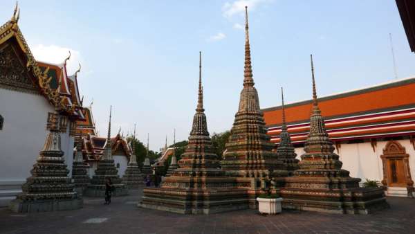 Východní konec Wat Pho