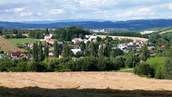 Uitzicht over drie bergkammen