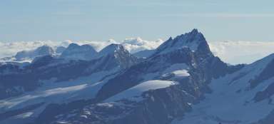 登上 Rimpfischhorn（海拔 4199 米）