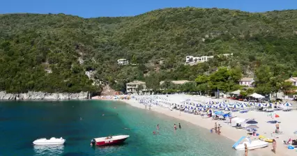 La spiaggia di Mikros Gialos