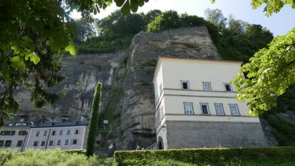 Houses under Mönchsberg