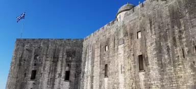 Nuova fortezza a Karkyra