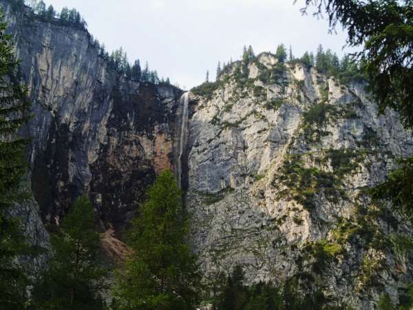 Wand mit Klettersteig