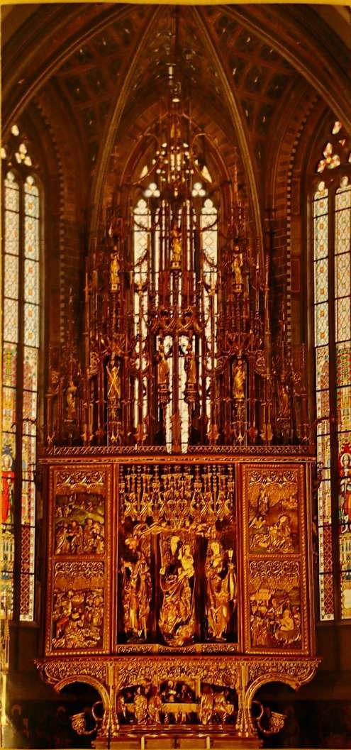 El altar mayor de la Iglesia de Santiago