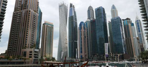 Spaziergang durch Dubai Marina