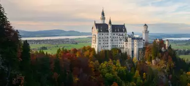 ノイシュヴァンシュタイン城とその周辺のツアー