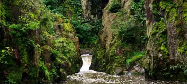 Cascada Skryjský