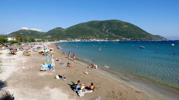 Extrémité ouest de la plage de Vasiliki