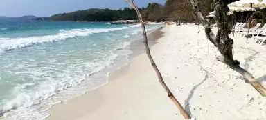 ヒンコックビーチとパイビーチで泳ぐ