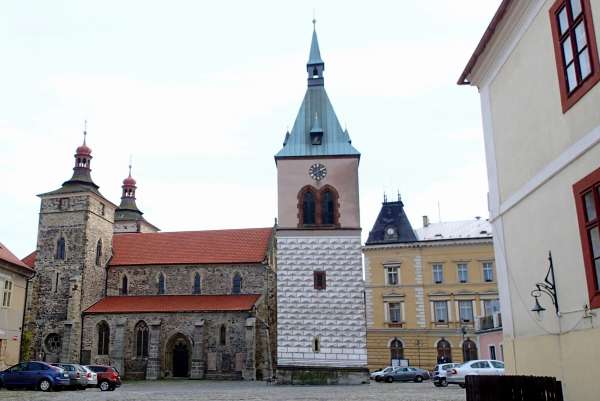 kostel sv. Štěpána se zvonicí