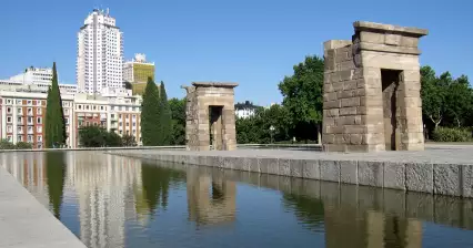 Храм Дебода