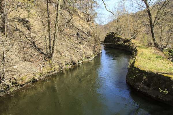 Canal de agua