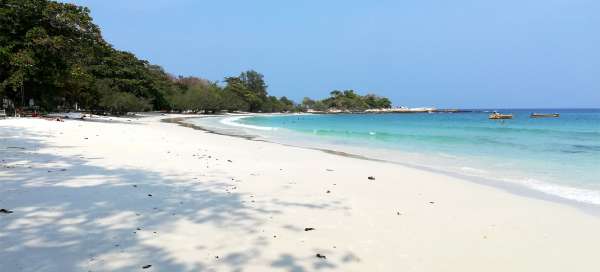 The most beautiful swimming on the island of Koh Samet: Weather and season