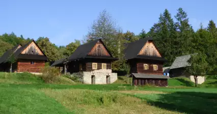 参观 Rožnov pod Radhoštěm 的露天博物馆