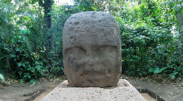 Памятник Эль Ховену Герреро