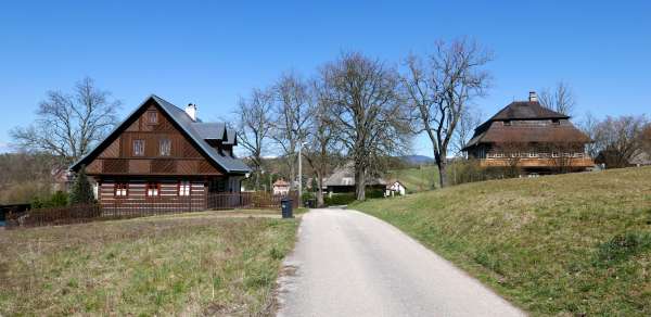 Weg naar de boerderij van Tuláček