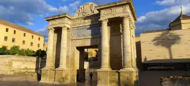 Puerta del Puenta