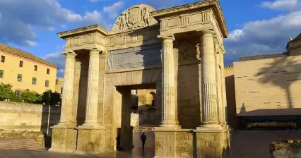 Puerta del Puenta