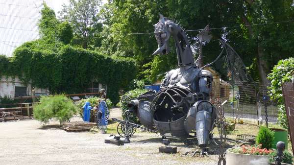 Estátua do dragão em Vokšice