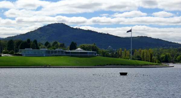 Canberra and Region Visitors Centre
