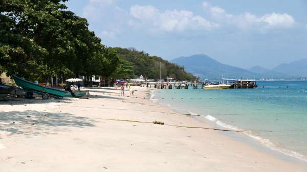 El comienzo de la playa de Noi Na