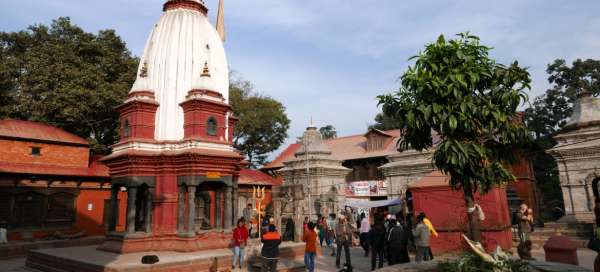Chrám Gorakhnath Mandir a okolie