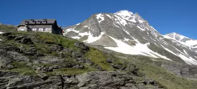 コルム サイグルン - シュッツハウス ノイバウをハイキング