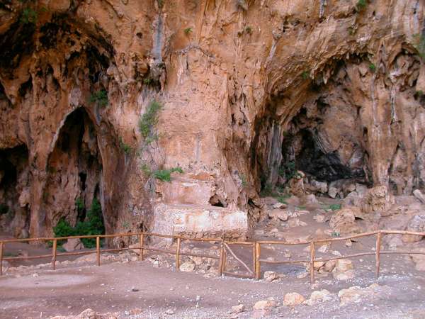 Grotta dell'Uzzo
