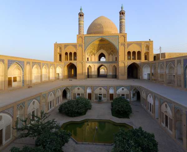 Mesquita Agha Bozorg