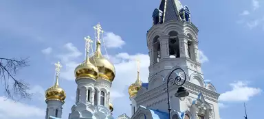 Karlovy Vary - Kerk van St. Peter en Paul