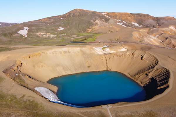 Cráter Víti y volcán Krafla