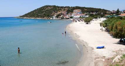 Psili Amos 海滩（东）