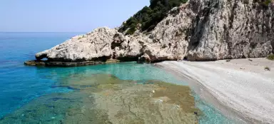 Mikro Seitani Strand
