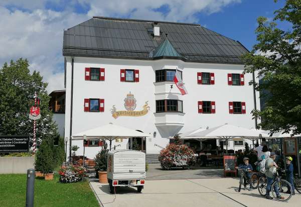 Pertisau Fürstenhaus酒店