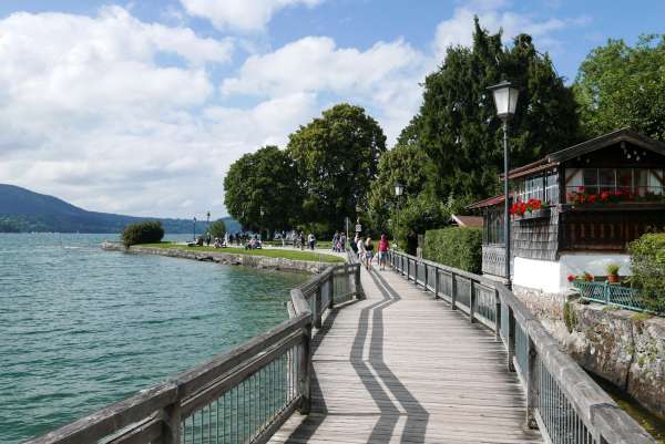 Promenade langs het meer