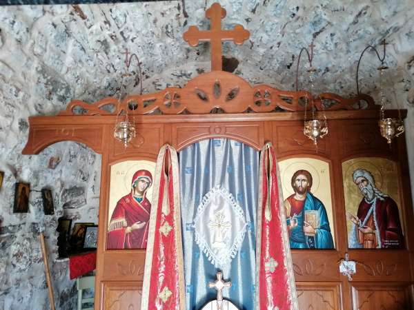 Interiér kostelíku Profitis Ilias