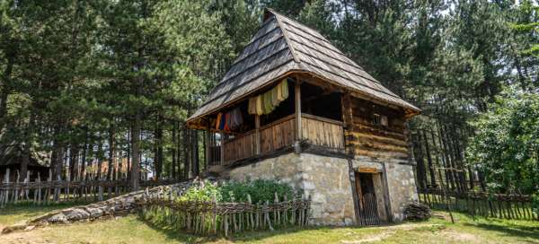 A velha aldeia de Sirogojno