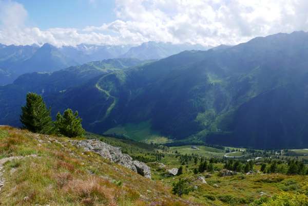 Uitzicht op de Sidanbach-vallei