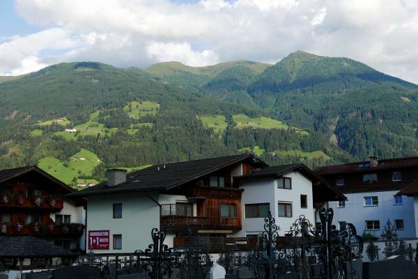 Vista sulle montagne da Fügen